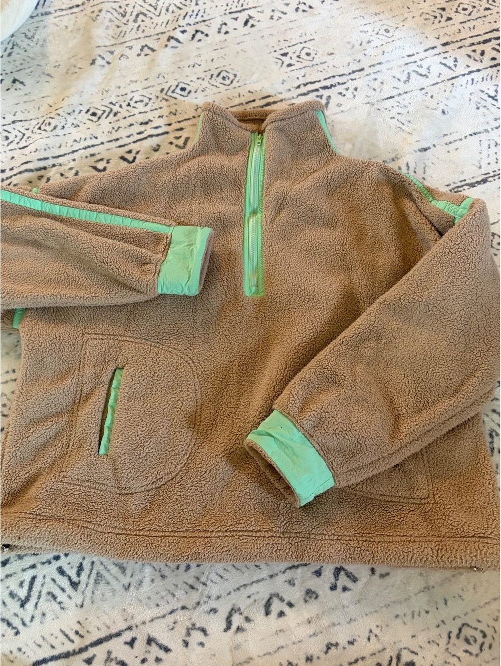 Beige Sherpa Fleece Pullover with Mint Green Trim, Size XL